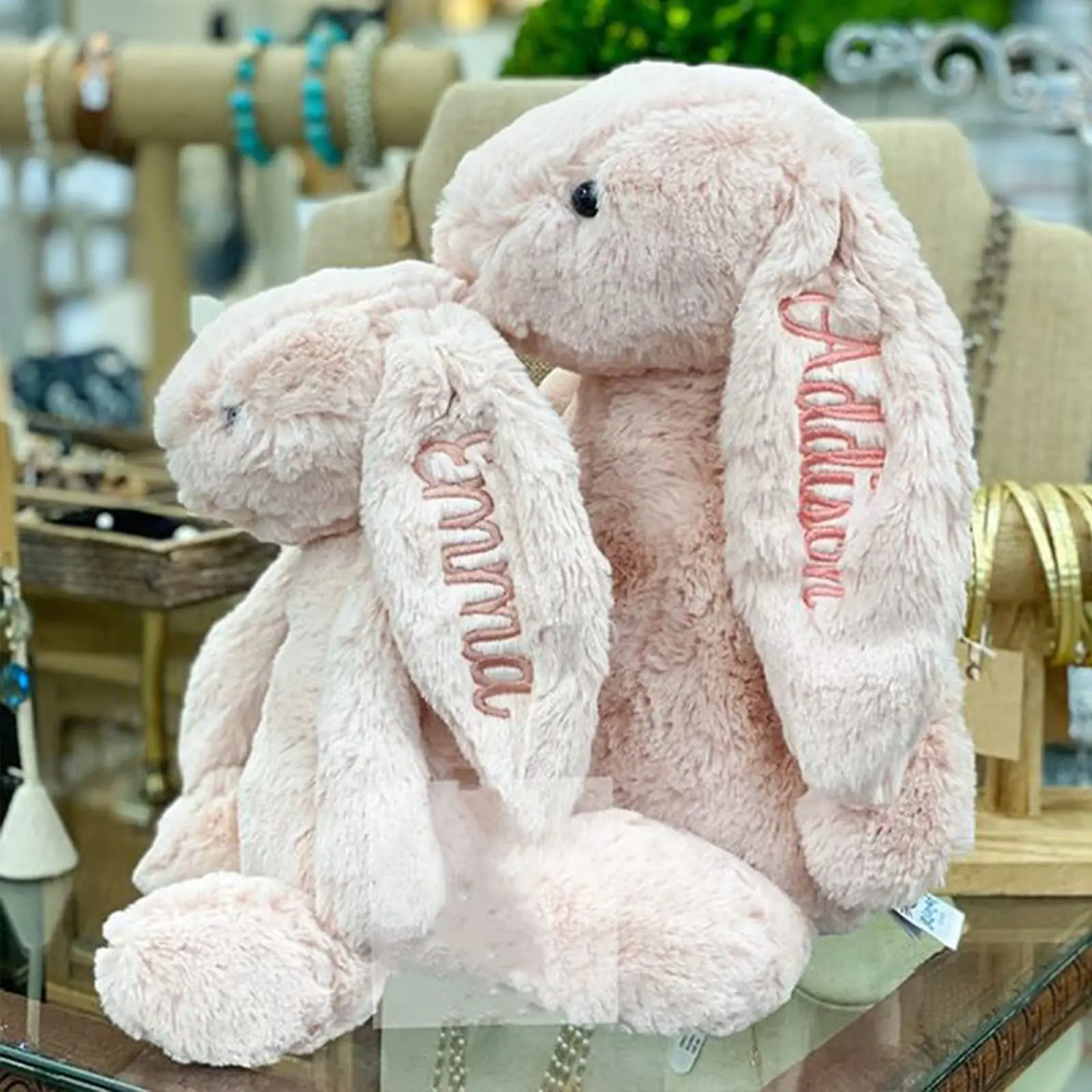 Conejito de peluche bordado, j - Kids Toys Names reseña y precio